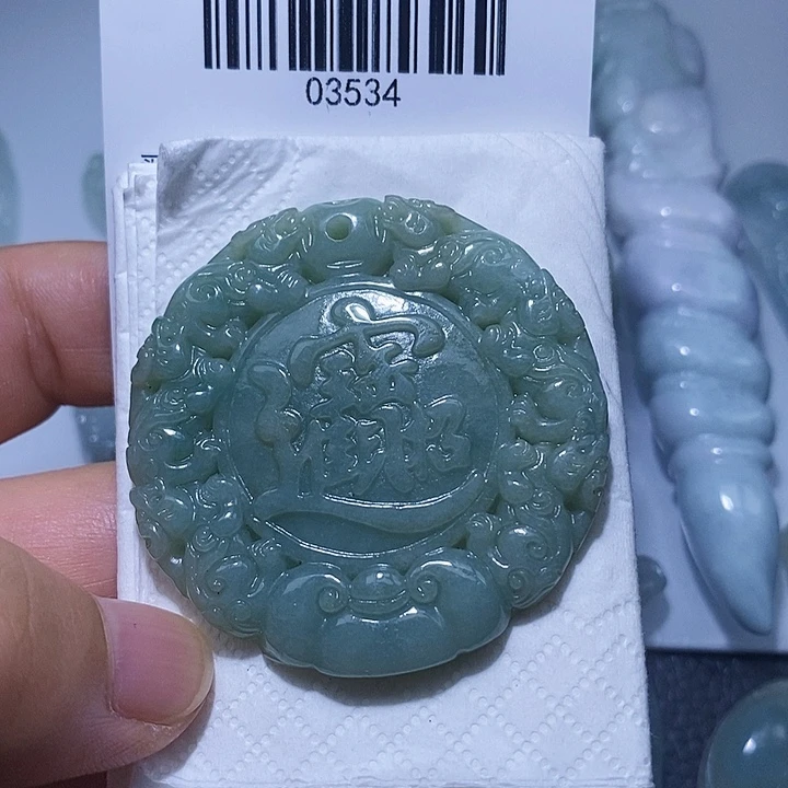 颈饰未镶嵌翡翠天光墟翡翠市场现金代购
