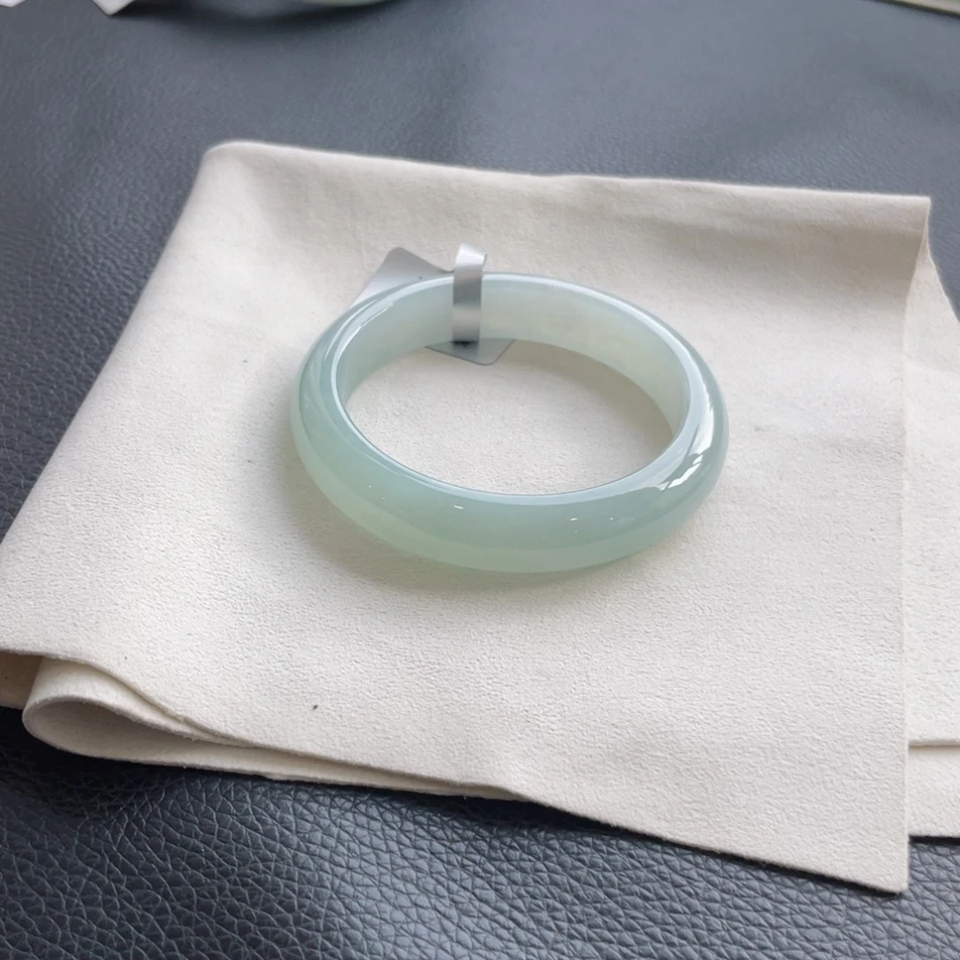 未镶嵌手镯翡翠55.6