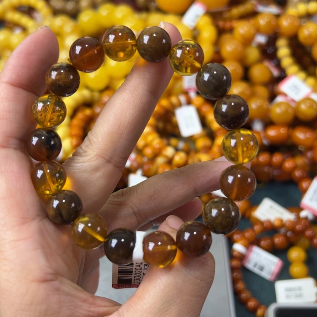 琥珀未镶嵌珠宝奇石46