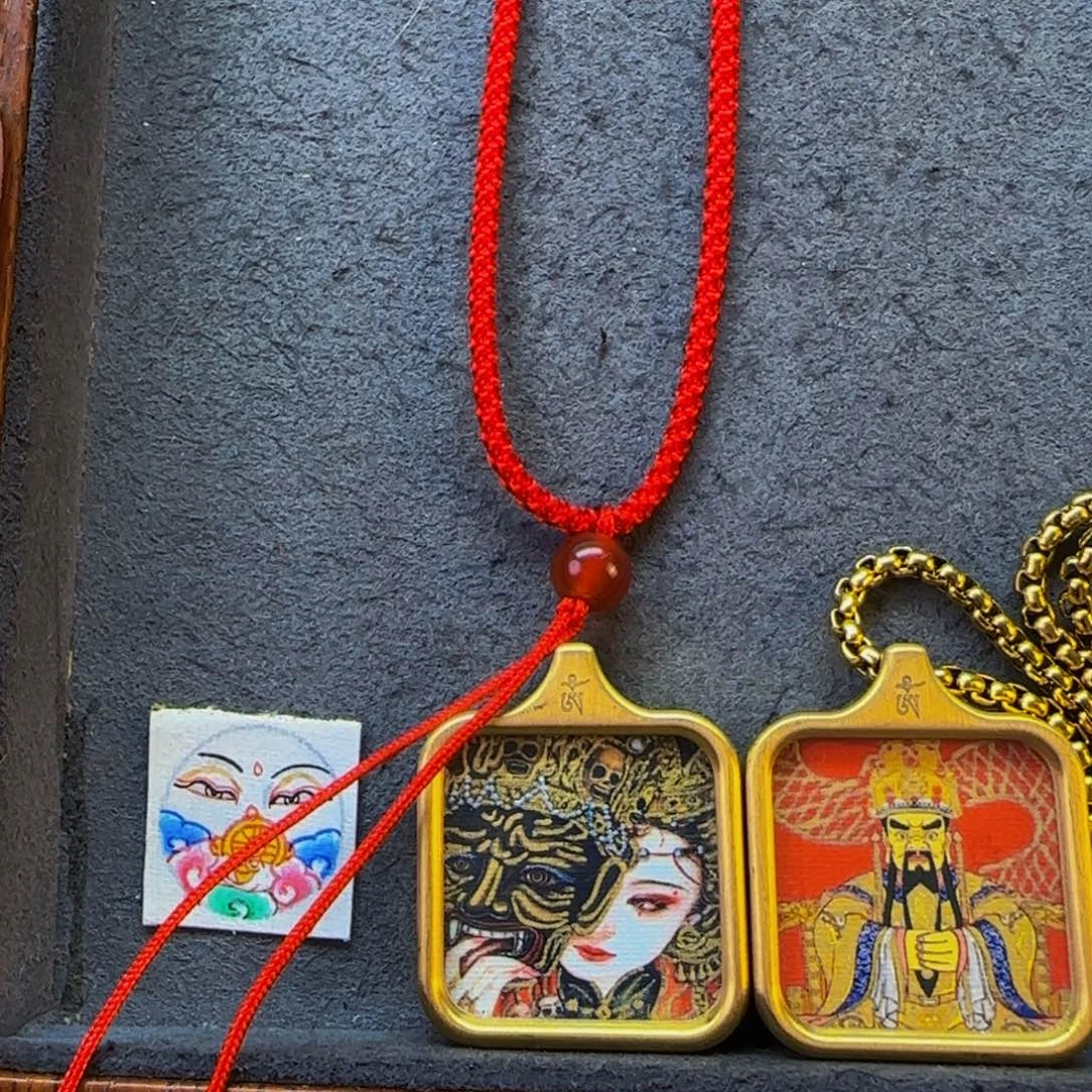 吊坠阿***g唐卡。