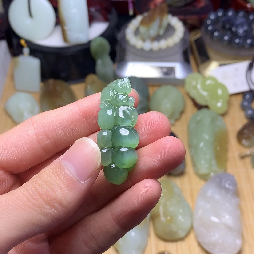 和田玉未镶嵌挂件