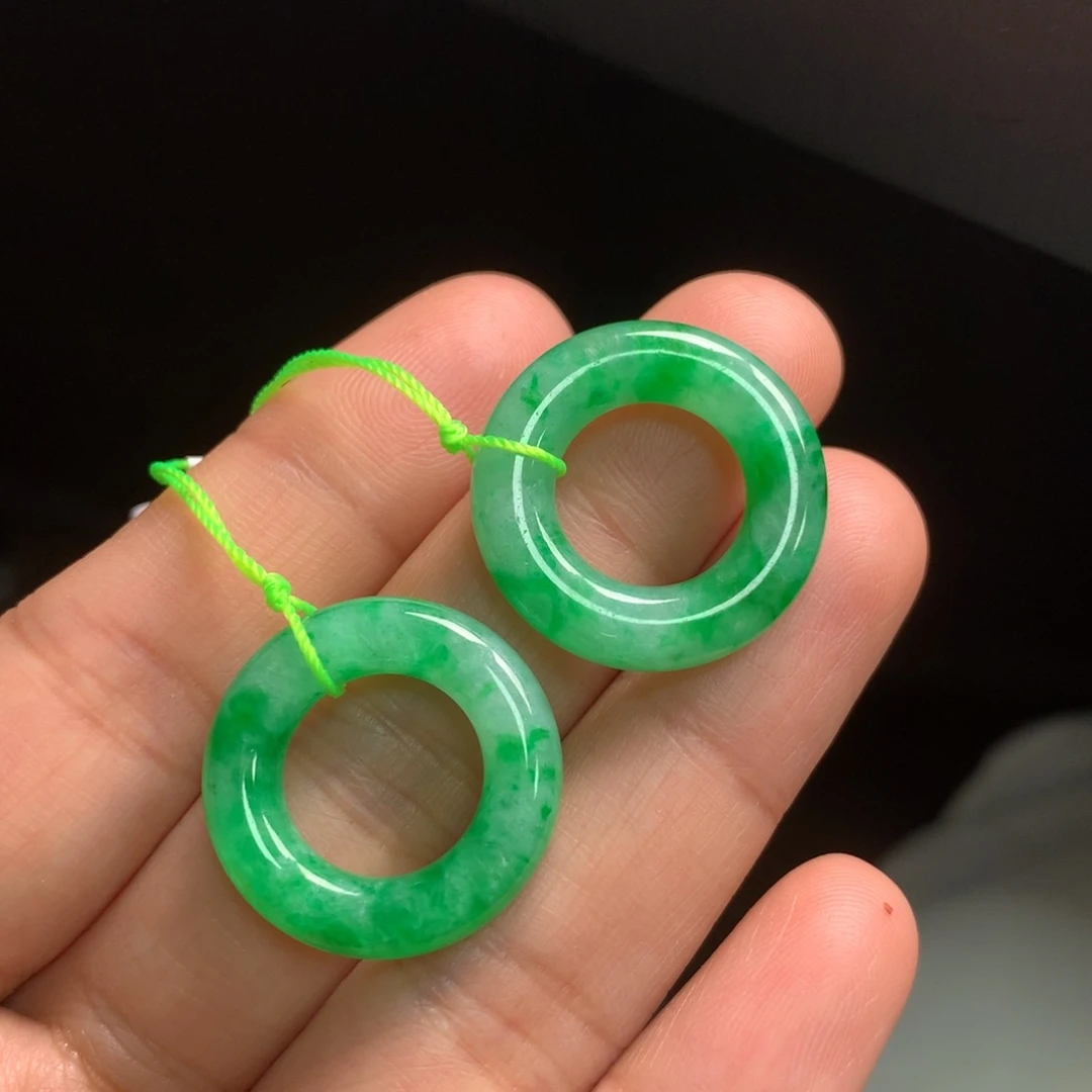 翡翠手链未镶嵌天然翡翠