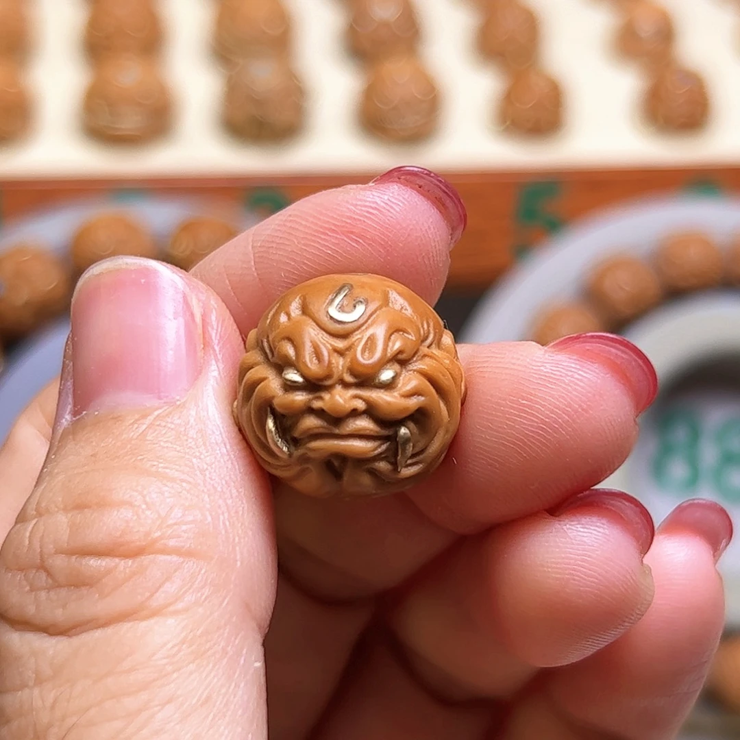 把件猴头核桃火焰