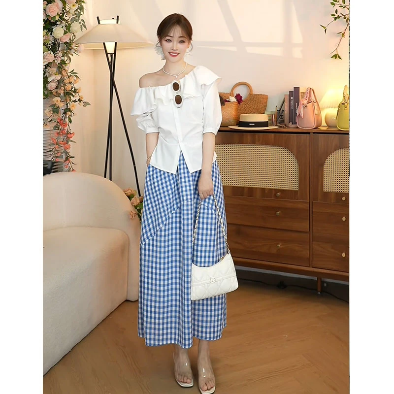 【白色一字肩荷叶边衬衫】法式气质蓝白格子高腰垂感大摆半身裙套装