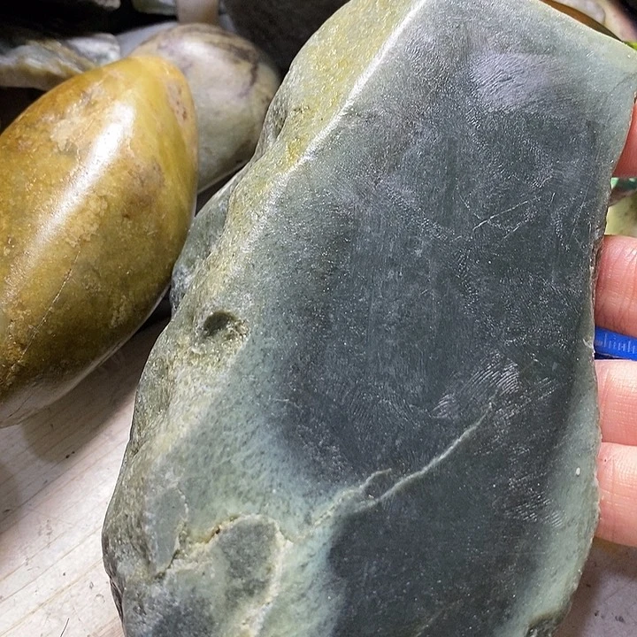 透闪石质玉珠宝半成品未镶嵌