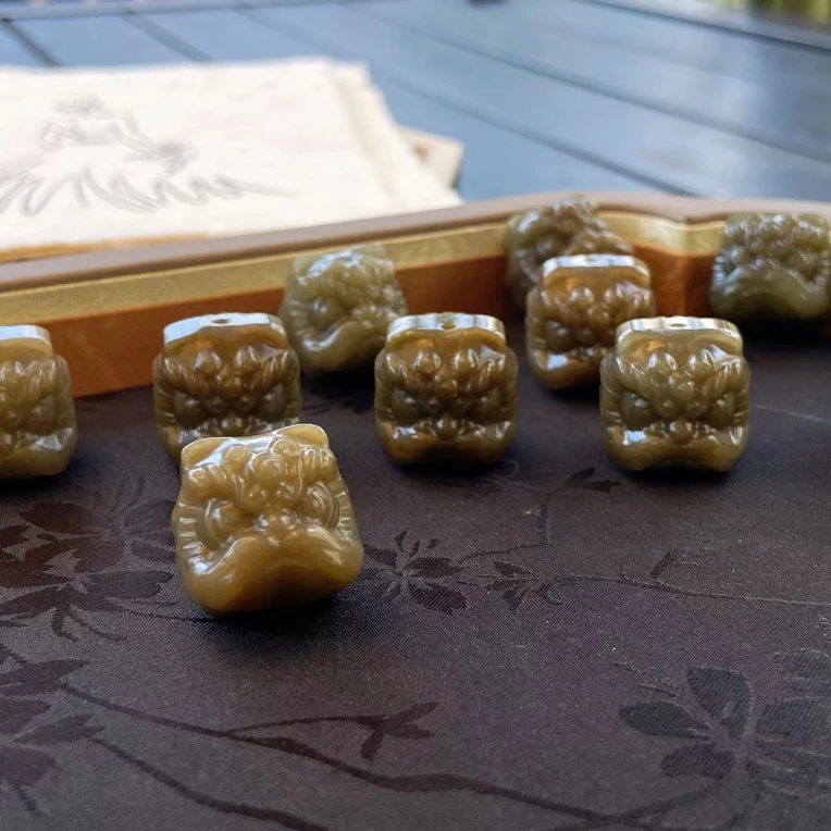 CA80【唐狮】和田玉新疆糖料醒狮