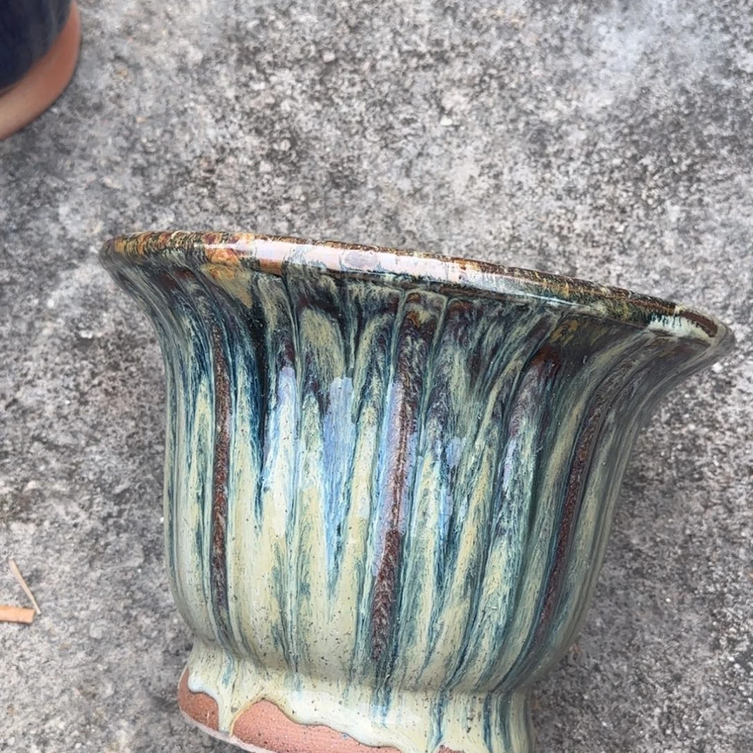鸿***军紫砂花盆