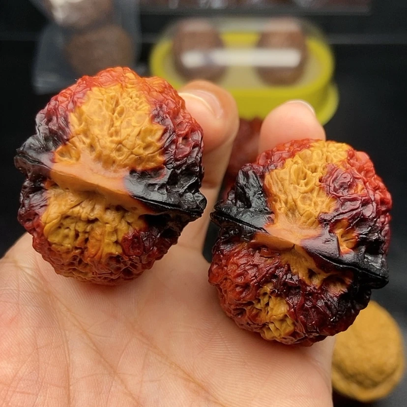 【闪购商品】把件文玩核桃40尺铁绣球51.8克