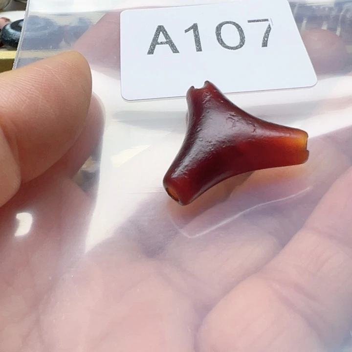 天***勤玛瑙/玉髓未镶嵌手链