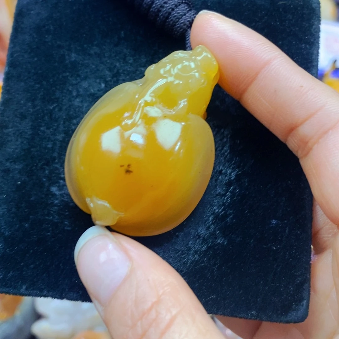 未镶嵌石英质玉（黄龙玉）吊坠(不含链)