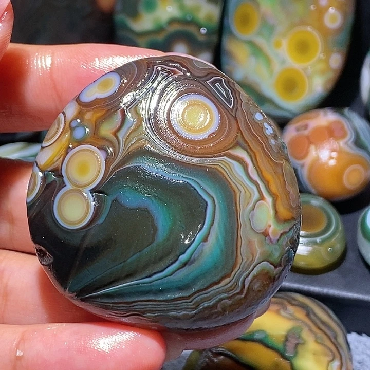 玛瑙/玉髓未镶嵌珠宝奇石55