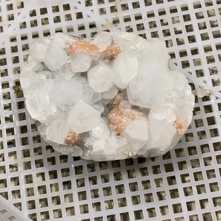 紫晶未镶嵌大型摆件（非配饰）