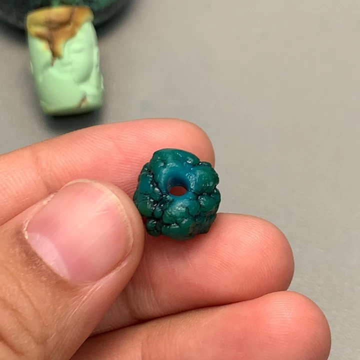 未镶嵌绿松石颈饰