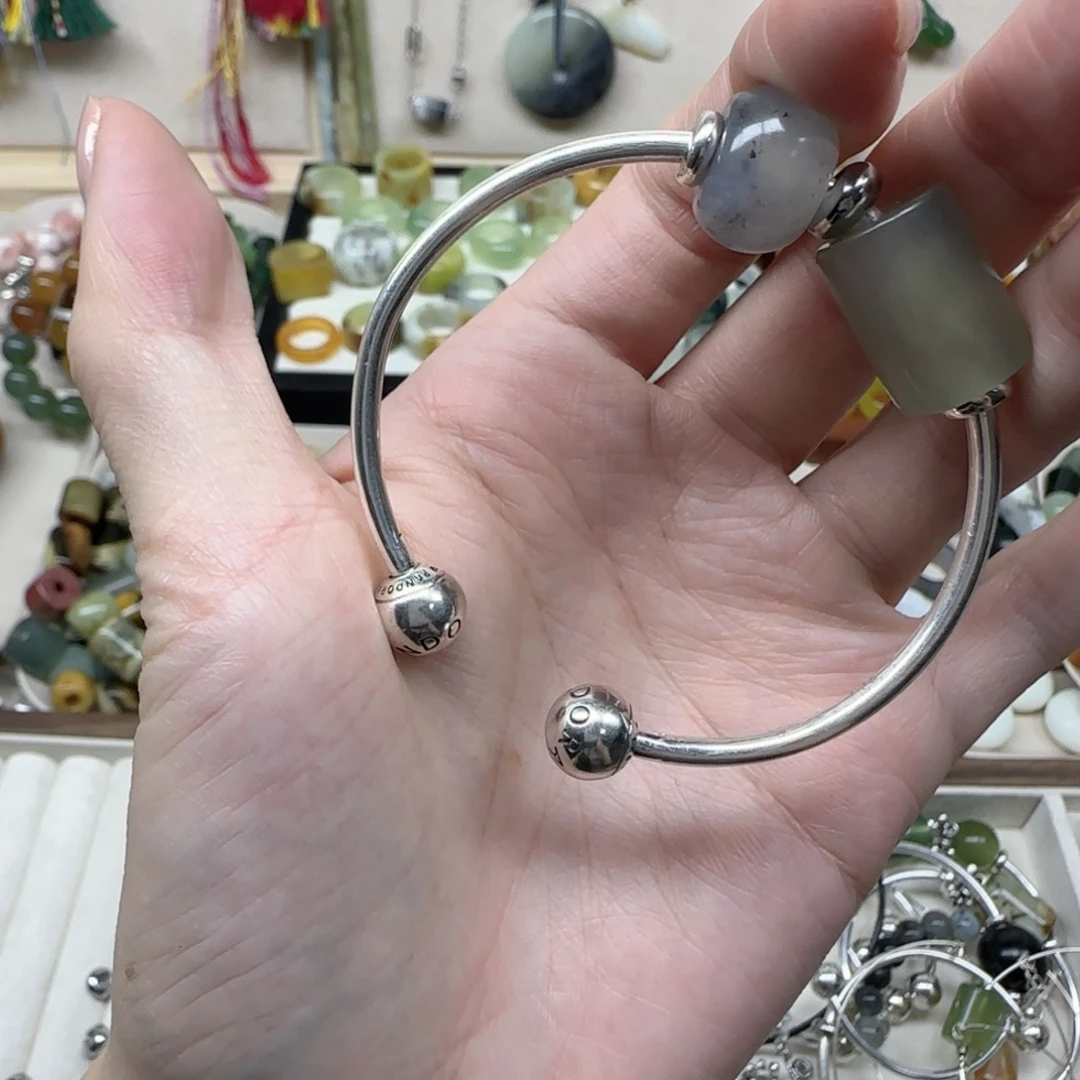 琳***呀未镶嵌岫玉岫玉戒指搭配