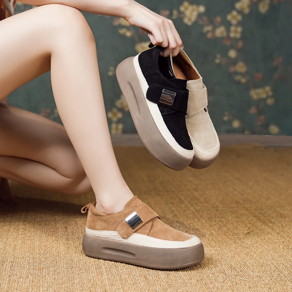 【新品】百搭软底女款2025春秋夏新款网红平厚底休闲复古鞋女 13716