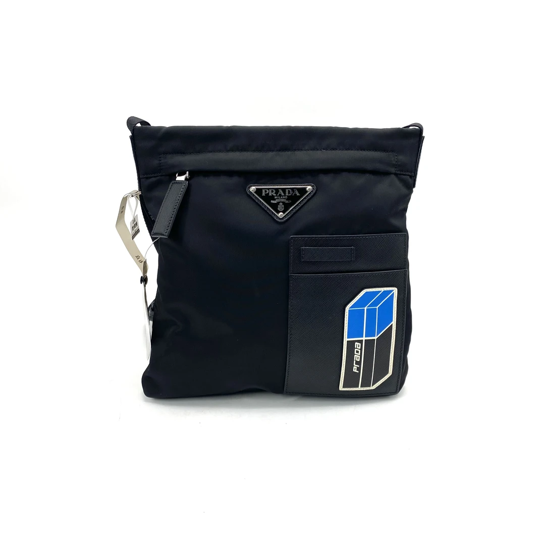 99新 Prada/普拉达 三角大标黑色尼龙单肩斜挎包 尺寸26/27