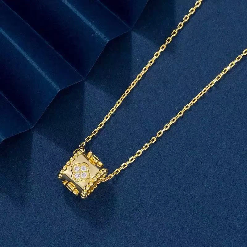 欧伦诗 钛钢项链 【娇娇同款】轻奢四叶草简约时尚百搭万花筒项链