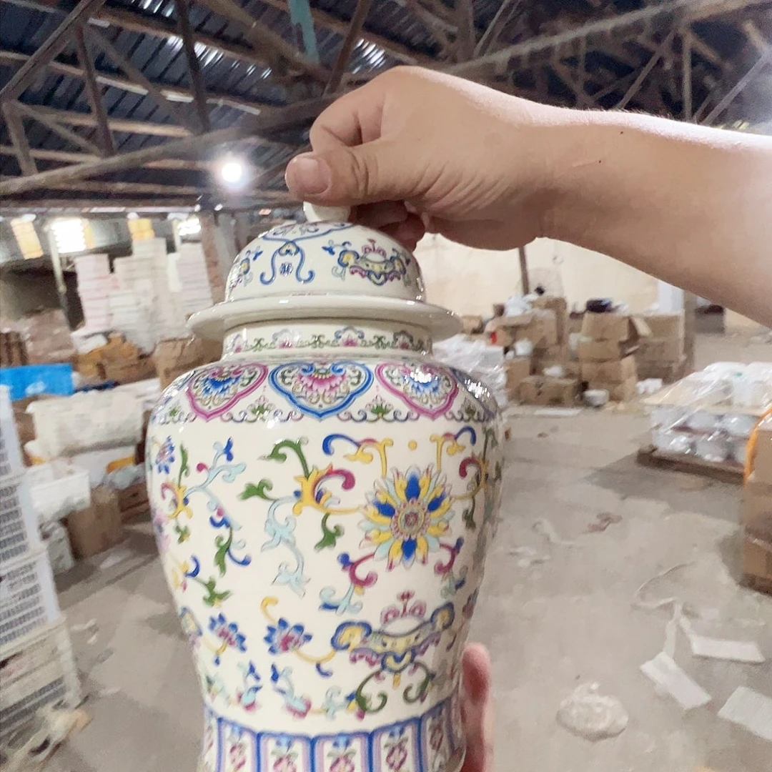 瓷片景德镇陶瓷珐琅彩茶叶罐一只