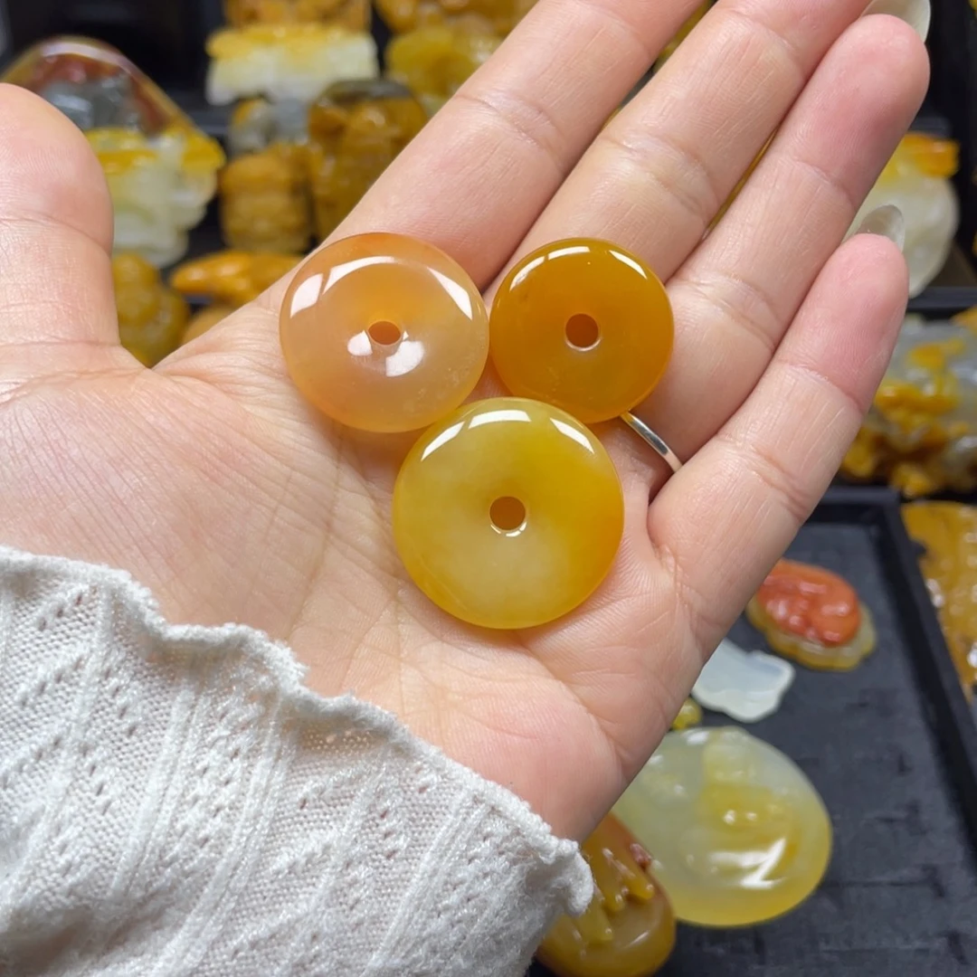 石英质玉（黄龙玉）未镶嵌吊坠(不含链)