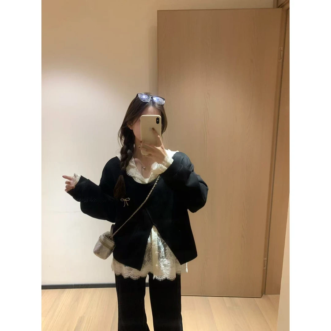 韩11套装女蕾丝连帽背心下摆开叉圆领带胸针卫衣两件套春