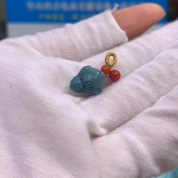 南红玛瑙配饰未镶嵌。*子