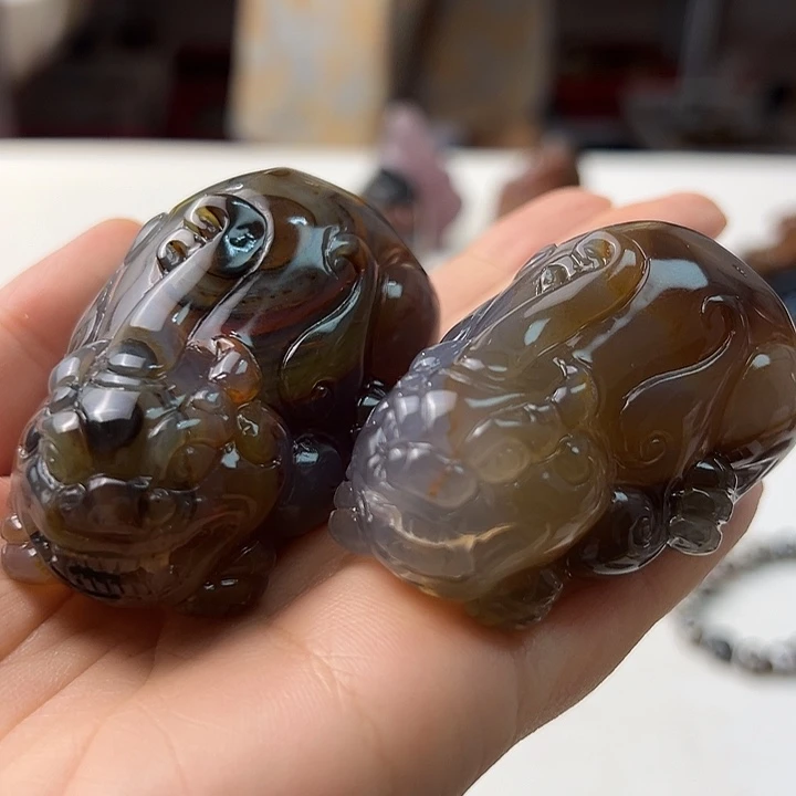 阿***牛未镶嵌颈饰玛瑙/玉髓