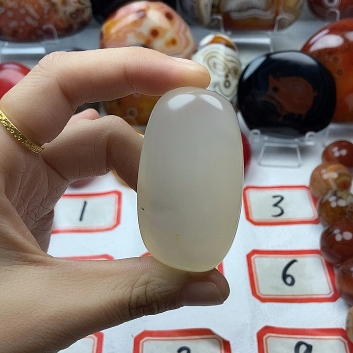 玛瑙/玉髓未镶嵌珠宝奇石