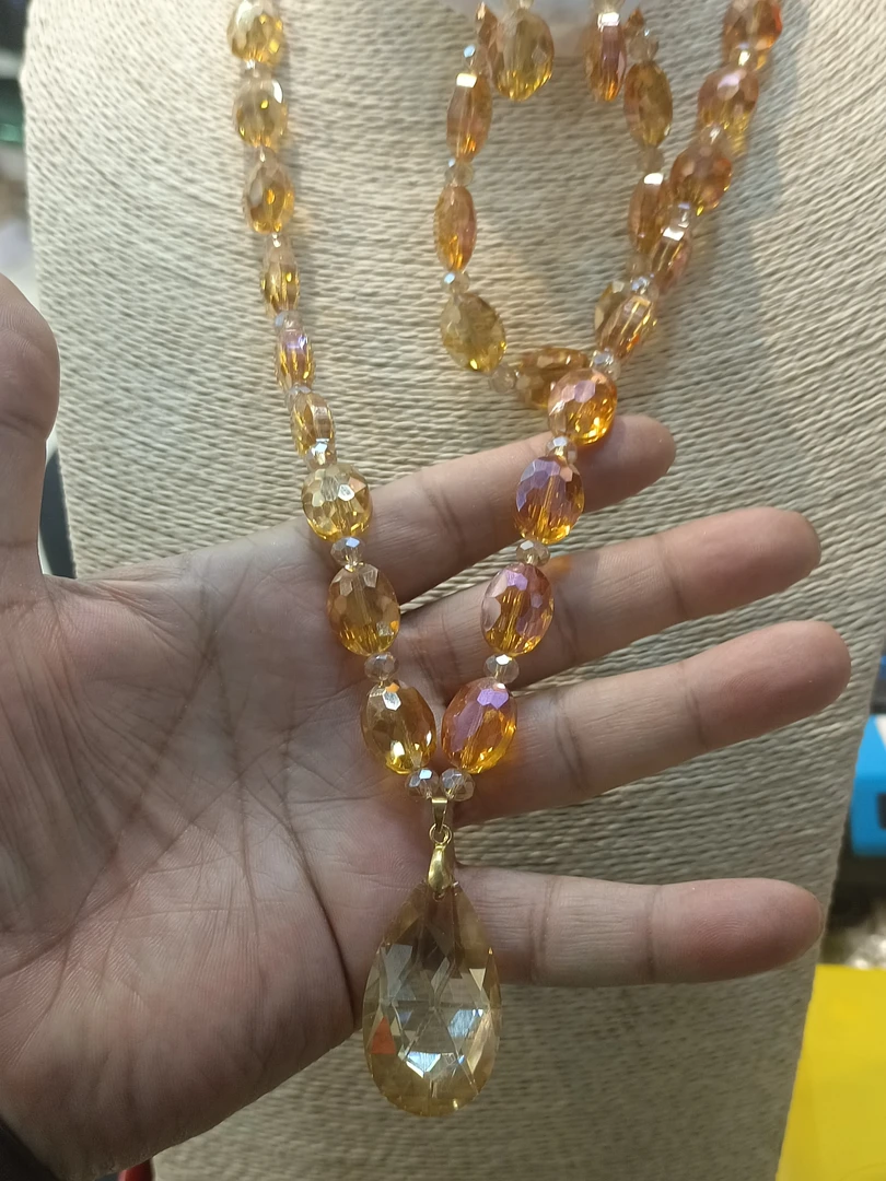 不锈钢项链  خىرىستال يۈرۈشلۈك.