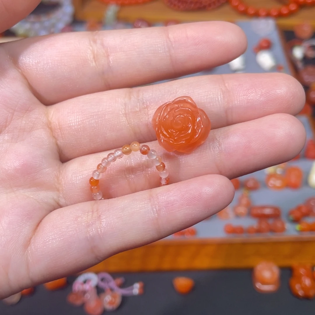 忆***事南红玛瑙未镶嵌玫瑰花戒指