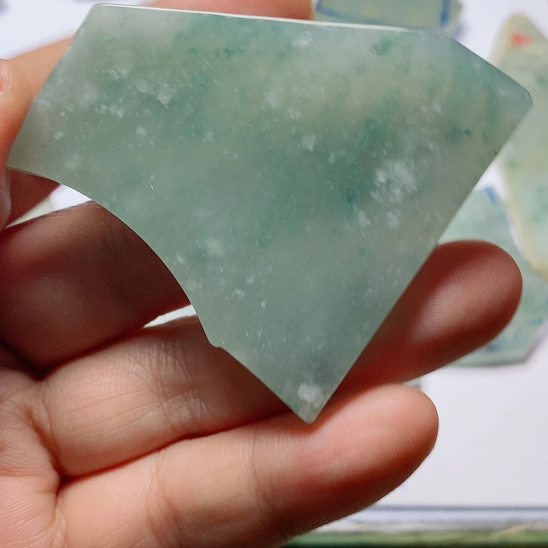 翡翠未镶嵌挂件翡翠