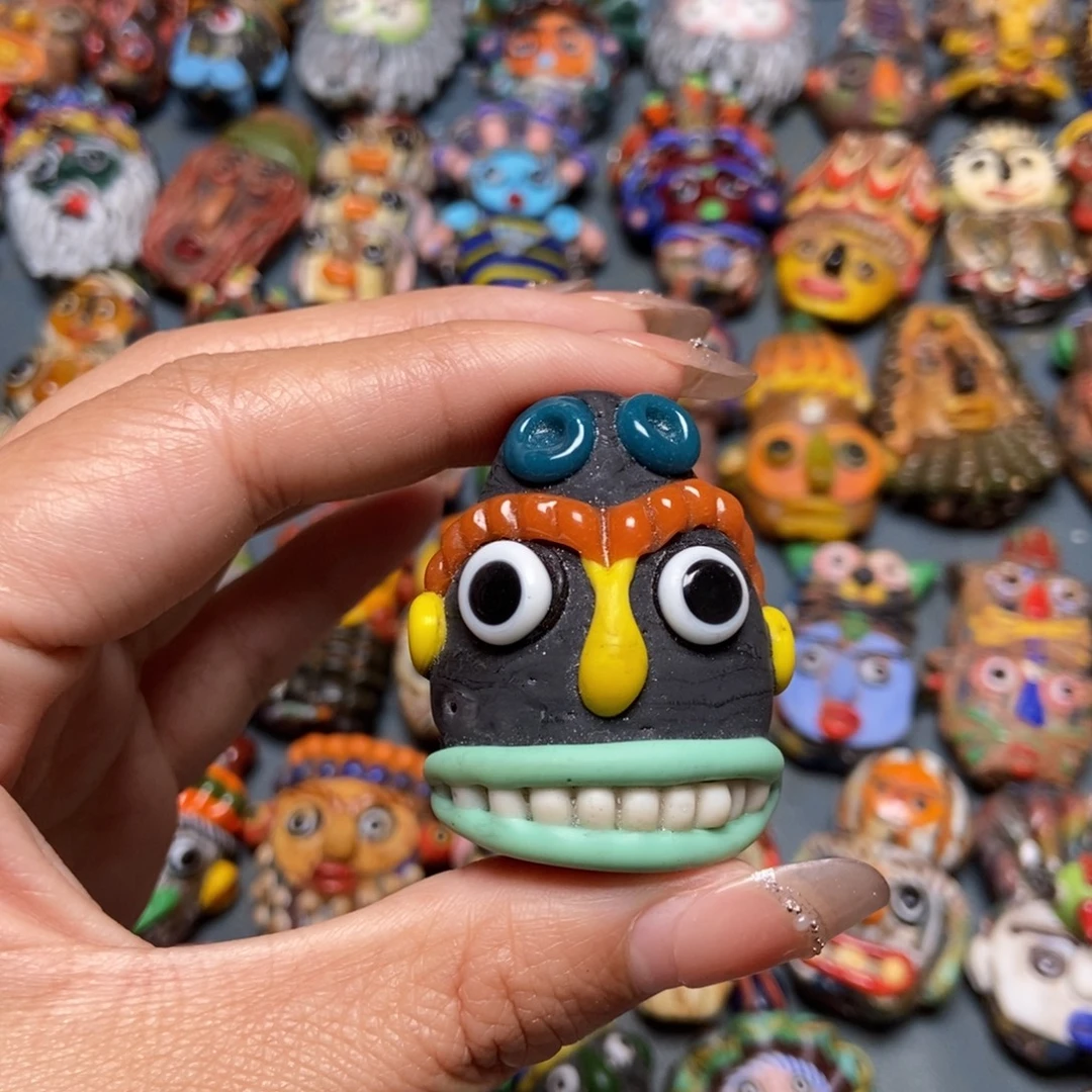 颈饰琉璃印度尼西亚大牙