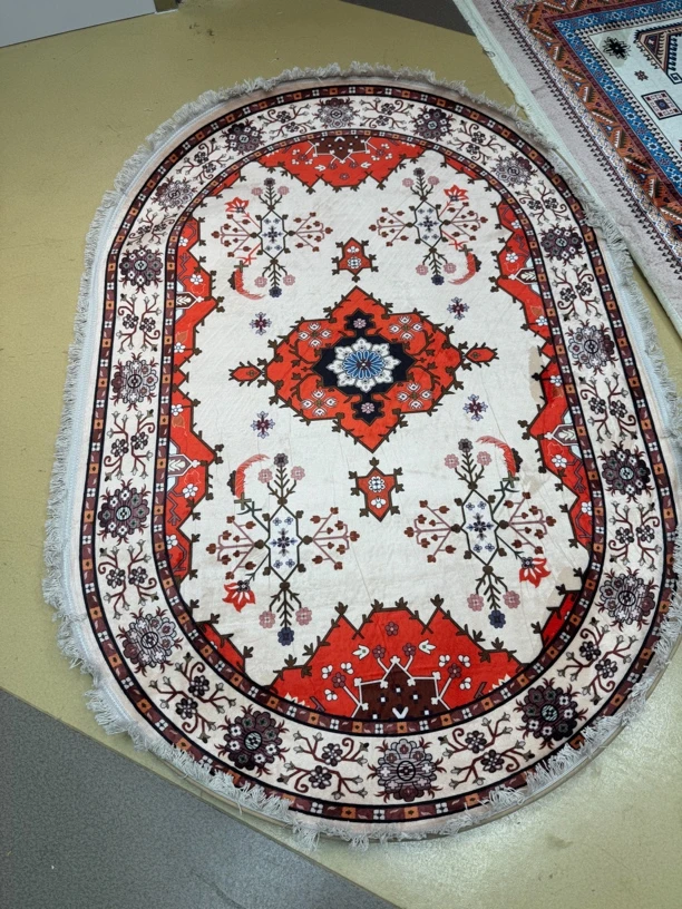 新疆特色民族风天鹅绒椭圆形餐厅地毯加厚家用新疆包邮