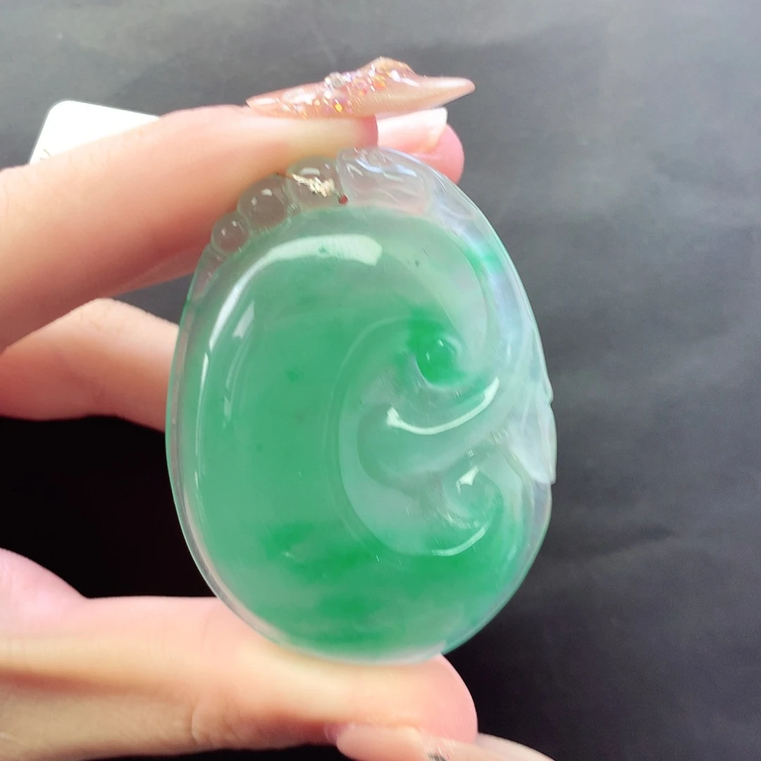 顺***然石英质玉未镶嵌颈饰