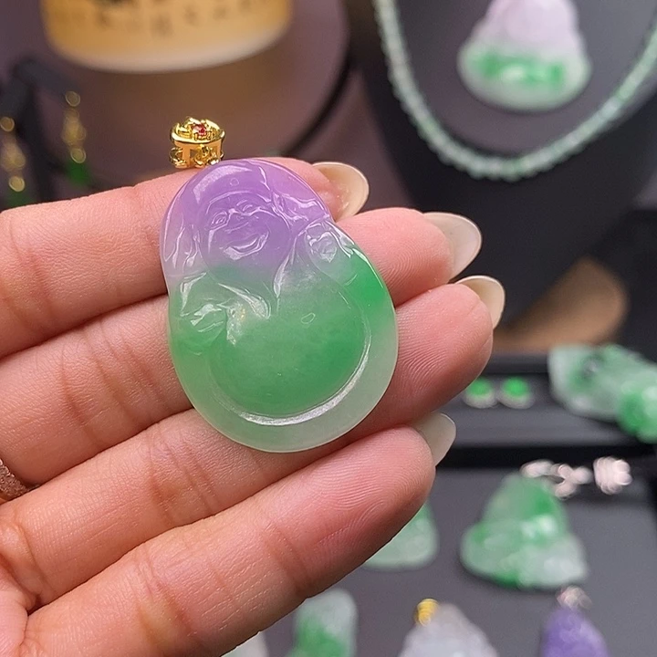 翡翠未镶嵌吊坠(赠链)