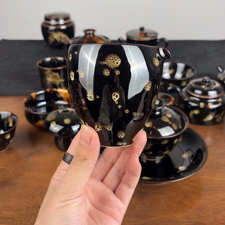 瓷点彩鹧鸪斑手握公道杯