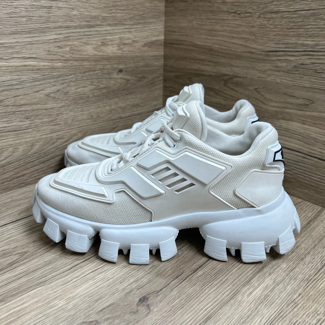 95新 Prada/普拉达 Cloudbust Thunder 白色坦克鞋 37码