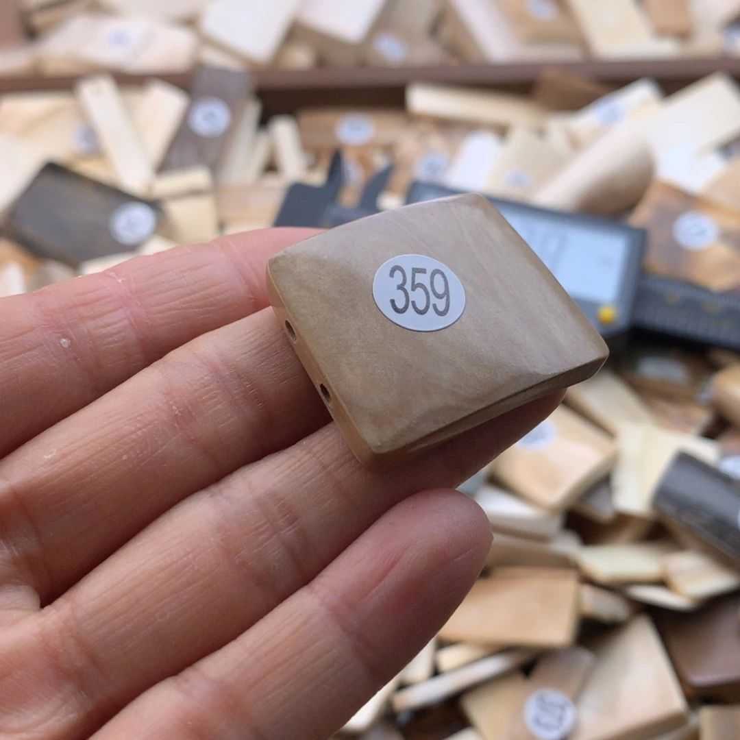 泥塑不打孔联系客服