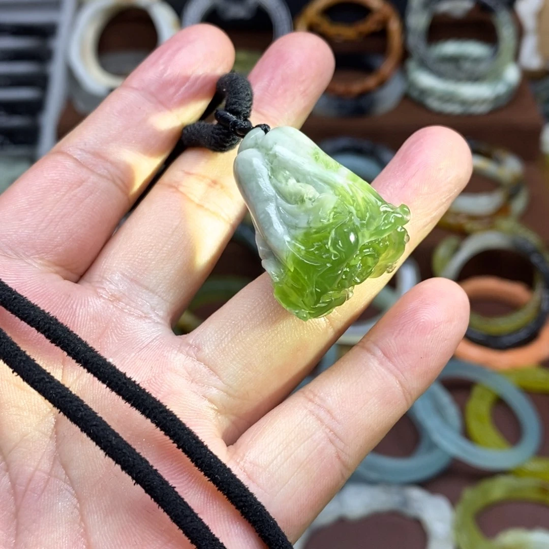 蛇纹石玉未镶嵌吊坠(赠链)