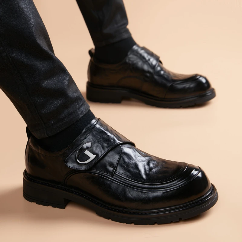 爆款皮鞋男时尚一脚蹬男鞋百搭魔术贴皮鞋复古英伦风套脚皮鞋