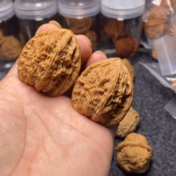 文玩核桃吊坠40蓟县虎头王