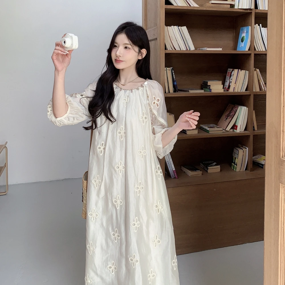 法式镂空连衣裙女2025年夏季新款甜美海边度假风温柔高级感长裙子