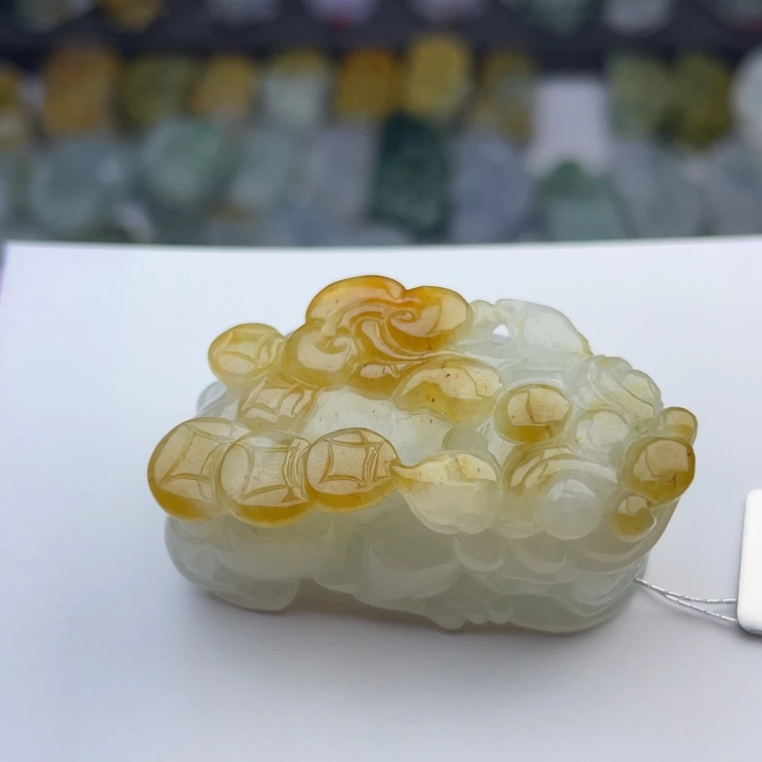 翡翠颈饰未镶嵌貔貅