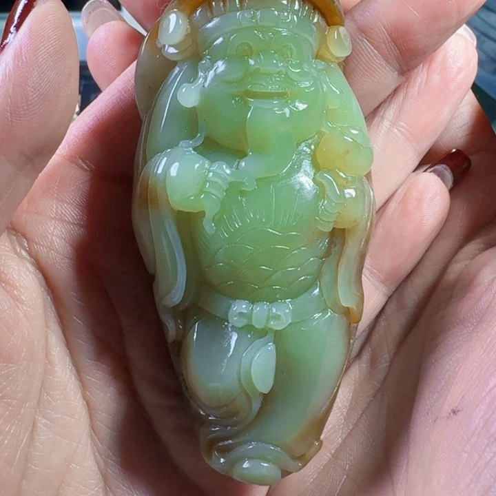和田玉（黄玉）颈饰未镶嵌好**哦