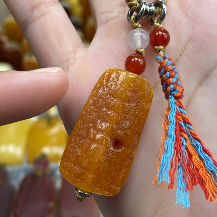【闪购商品】琥珀颈饰未镶嵌