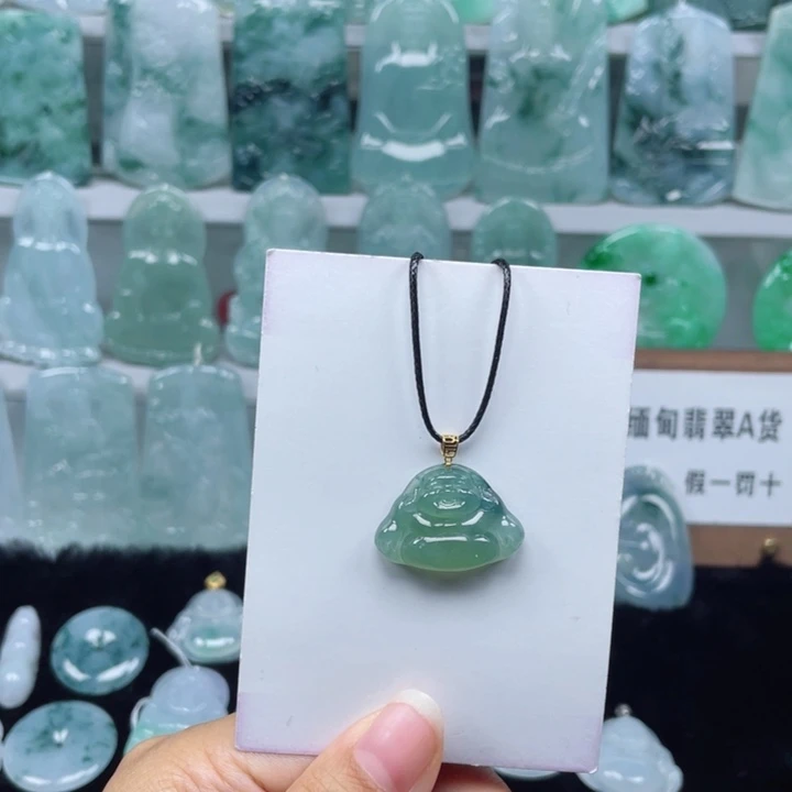 颈饰18K金镶嵌翡翠佛公