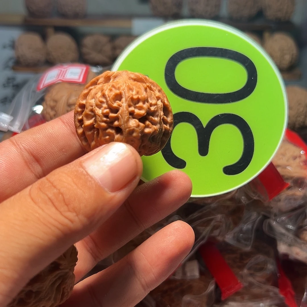 我文玩核桃，绿色30号