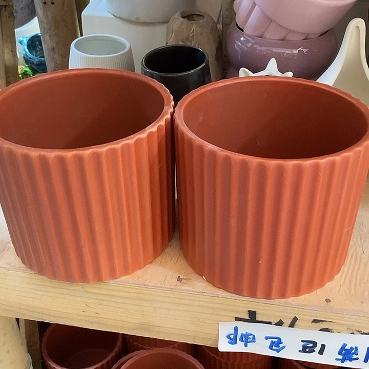 摆件陶盆有孔 瑕疵介意勿拍