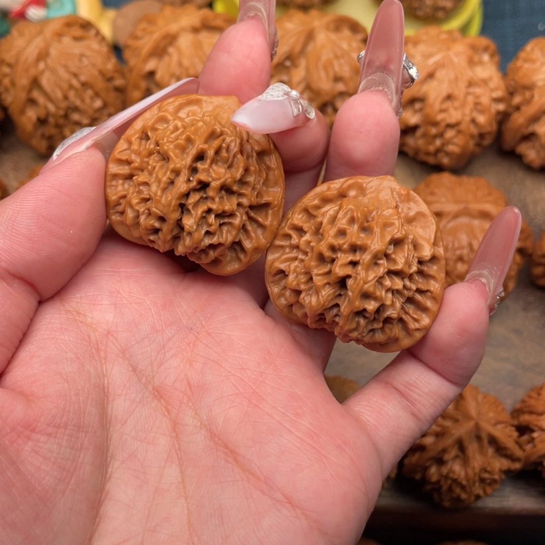 文玩核桃把件全品，原生树秦闷35