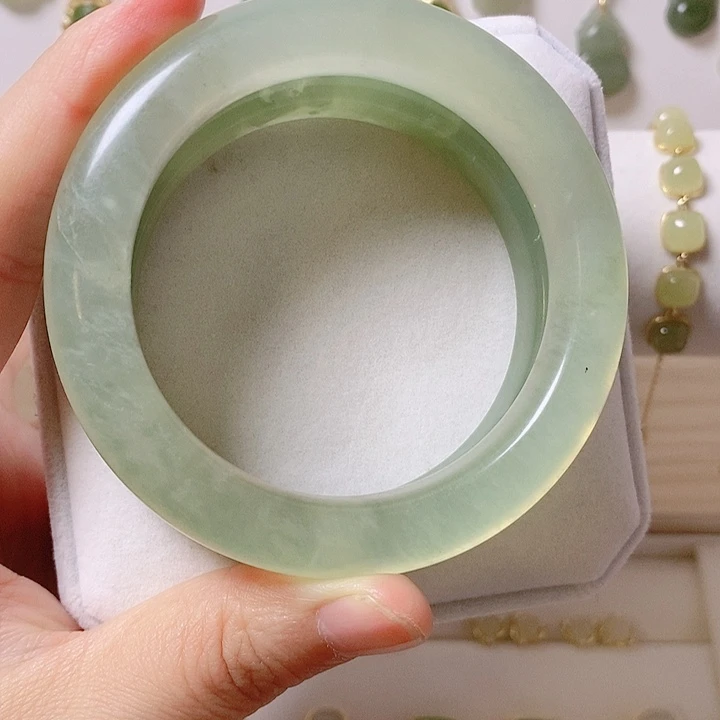 未镶嵌蛇纹石玉手镯圈口55
