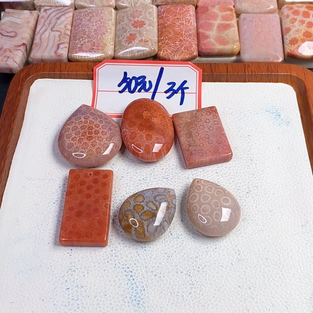 【闪购商品】硅化玉吊坠(赠链)未镶嵌依*∽